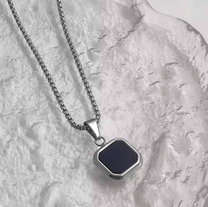 Men’s Trendy Onyx Stone Square Necklace (Silver) | 24 Inch Round Box Chain