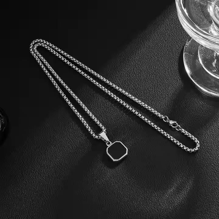 Men’s Trendy Onyx Stone Square Necklace (Silver) | 24 Inch Round Box Chain