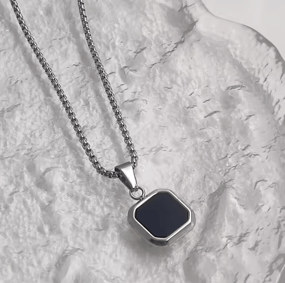 Men’s Trendy Onyx Stone Square Necklace (Silver) | 24 Inch Round Box Chain